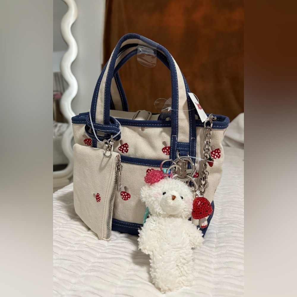 Viral tote bag